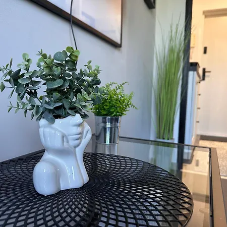 Forest By Oneapartments Apartman
